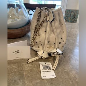 COACH Chalk Pebbled Leather Petal Tea Rose Bucket Pouch Wristlet handbag